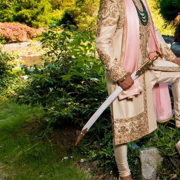 Mens - Indian wedding outfit - Picture 5 of 5